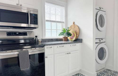 Sunny & Playful Carriage House in Downtown Savannah Stay Here and Walk Everywhere - Foto 34