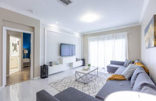 4br House w Perfect Location Pool and Much More - Foto 41