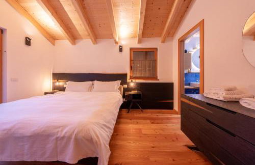 GreenWood Chalet - Spacious Alpine Retreat with Mountain Views - Photo 19