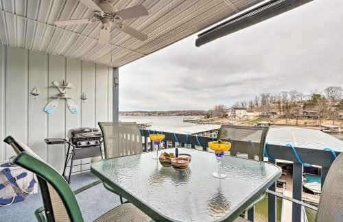 Pool + Boat Slip Available: Osage Beach Condo! - Foto 1