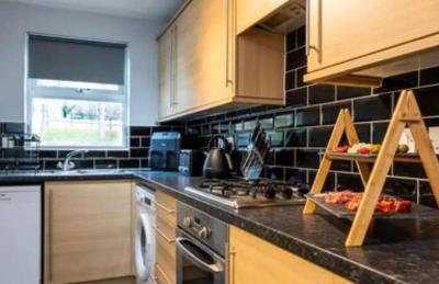 DiscountsContractorsWIFIFree ParkingSmart TV - Foto 13