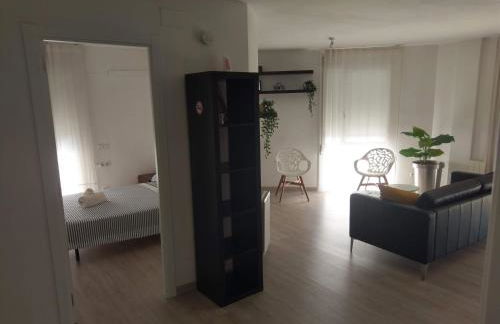 Luxury Apartment Accommodation, next to beach & train station Calella - Foto 7