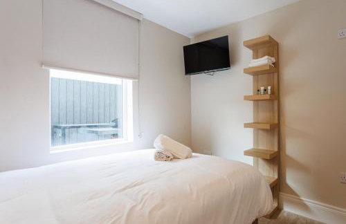 111 By Mayfair - Luxurious 12 Bedroom House, Portrush - Foto 23