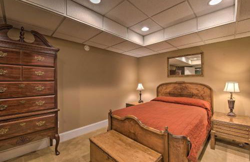 Secluded Acworth Mansion with Pool and Game Room! - Foto 24