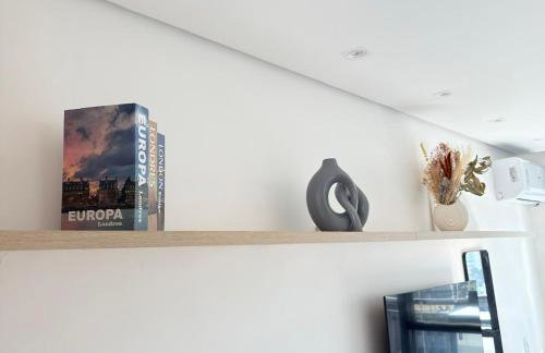 103NV Studio Liberdade SP 300 m Estação Liberdade acomoda ate 03 pessoas - Foto 14