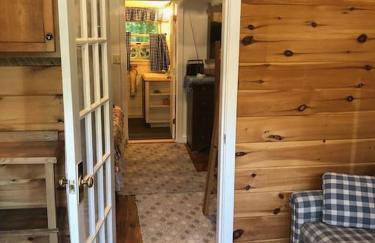 Sebago Lake Cottage on Raymond Cape - Photo 9