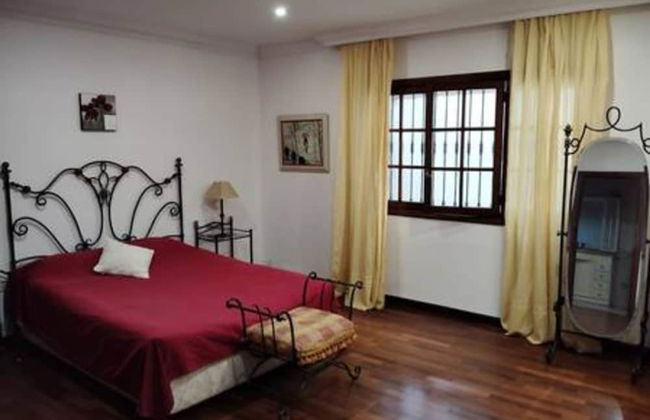 Espectacular Villa con Piscina y Vistas al Valle - Photo 8