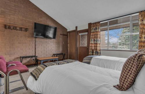 Park Ave Condo Pool Access Near Skiing - Photo 23