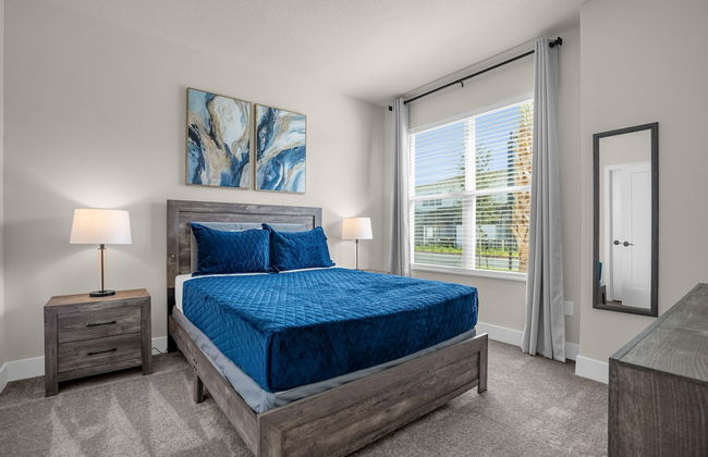 Modern 4BR Family Home With Private Pool - Photo 32