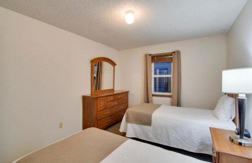 Shuttle to Winter Park Resort! Group Condo with Pool - Foto 20