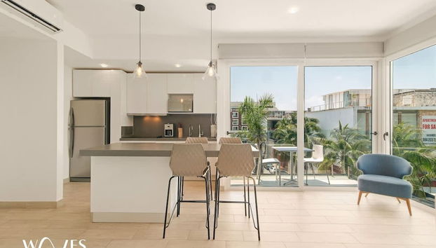 1 Br w 5th Avenue View Steps From the Beach - Foto 2, Habitación