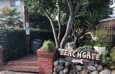 Spruce Beach Cottage - Walk to beach - Photo 41