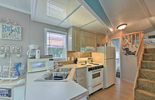 Middle Bass Island Escape Resort Pool and Bar! - Foto 8