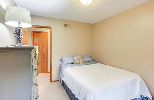 Quiet Greenwich Home with Pool and Screened Porch! - Foto 22