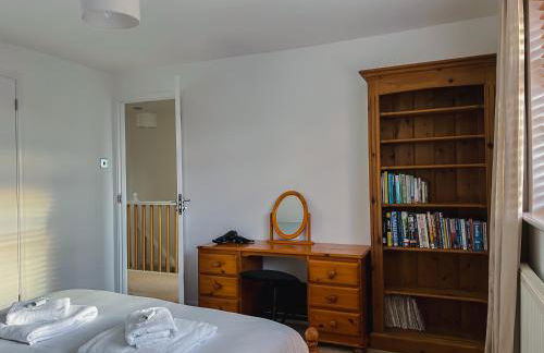 Bright & Cosy - Jacuzzi - Log Burner - King Beds - Foto 9