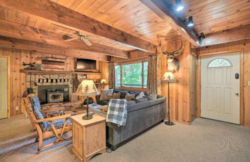 Comfortable Mi-Wuk Village Cabin Hike and Ski! - Foto 4