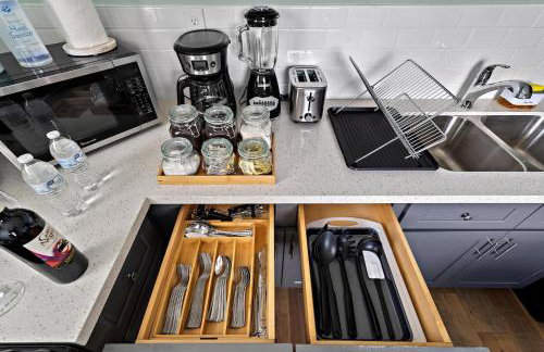 Cozy Home Nr Beach Pier Games WiFi Yard BBQ - Foto 9