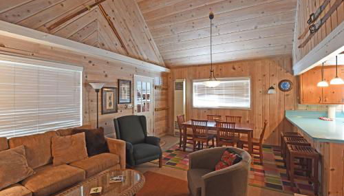 Woodland Chalet - 2 miles from Beach Access - Foto 5