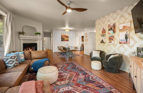 LUX Sedona Retreat - Hot tub & Game room - Foto 18