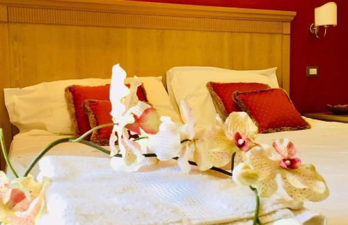 Comfortable villa lower level in Montelabbate with private pool - Photo 25