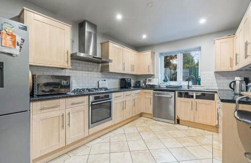 Long Stays, Contractors & Re-locators, 4BR House, Van Parking, Sleeps 8, Wi-Fi - Foto 27