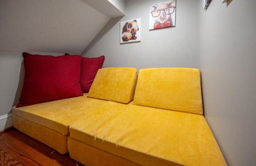 Stylish Durham Retreat - Walkable Sleeps 6 - Foto 25