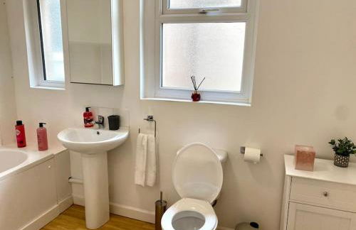 Eden Stay 5 Bedroom House - Foto 20