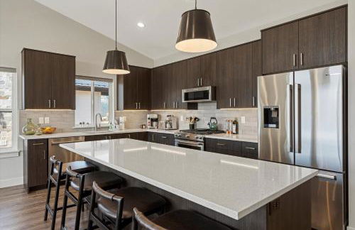 Mountain Art Retreat Ski Escape Hot Tub Games - Foto 11