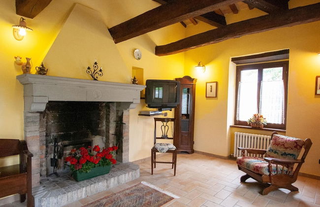 Welcoming Holiday Home in Urbania With Pool - Foto 35