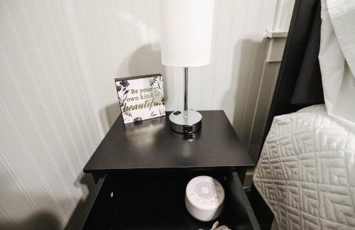 Central Location. Fenced Yard W Washer and Dryer - Foto 31