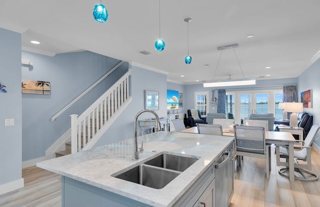 Waterfront Luxury Villa With Sunset Views And Boat Slip 3 Bedroom Townhouse by RedAwning - Foto 44