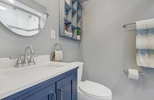 Hermit Lake Escape Family Fun - Beachfront BBQ - Foto 23