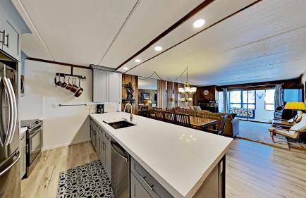 Great 3 Bedroom Condo with Washer and Dryer! - Foto 1