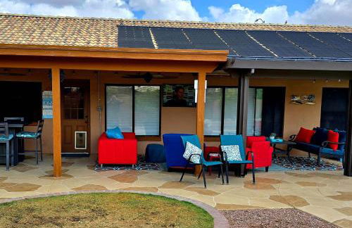 Cozy home with pool, fire table, BBQ, RV parking - Foto 33