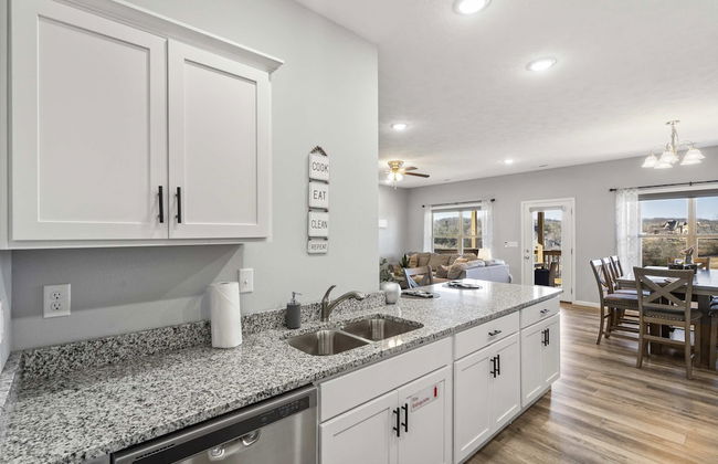 Top of the Ridge 3 BDR for 8! - Photo 24