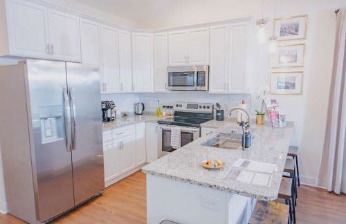 The Champion's Suite Newly Built Upscale Central - Photo 27