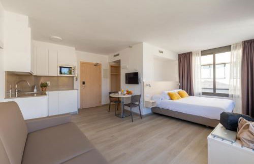 Atenea Park - Suites Apartments - Photo 12