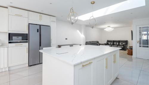 Spacious 4BR Home Garden & Office Space - Foto 5