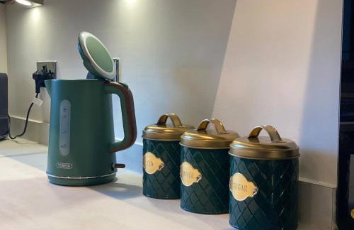 Group Contractor Stay 3 Bed House Bedford Parking WiFi - Foto 34