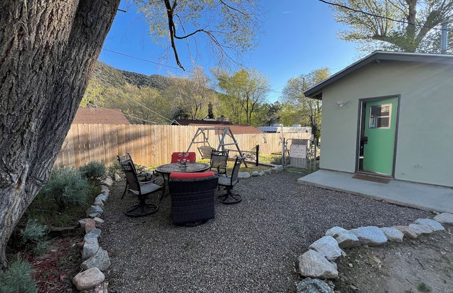 Hummingbird Mountain Cottage - Photo 1