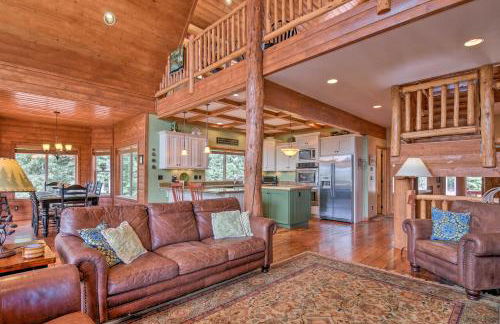 Duck Creek Village Chalet with Fire Pit and Decks - Foto 5