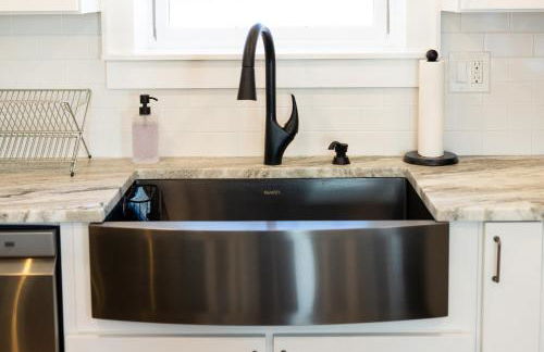 Lakefront Luxury at Stony Pointe - Foto 49