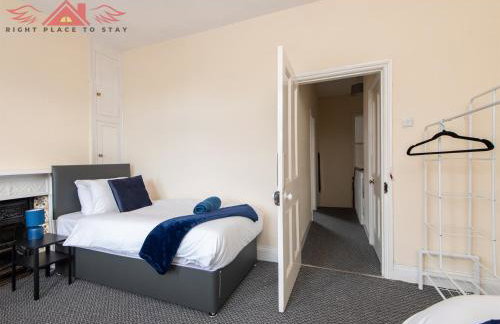 Darlington Modern 2 Bed Apartment Great for Contractors - Photo 32