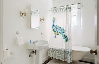 The Art Deco Lounge - 95 WalkScore - Live Music - Photo 12