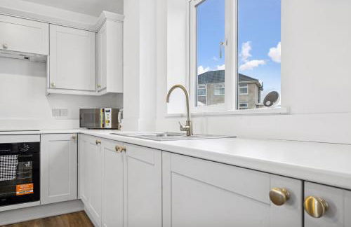 Bude Road Cosy and Modern Retreat Transport Link 4 BR By AltoLuxo Short Lets & Serviced Accommodation - Foto 12