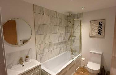 Modern&Stylish city centre apartment with parking - Foto 9