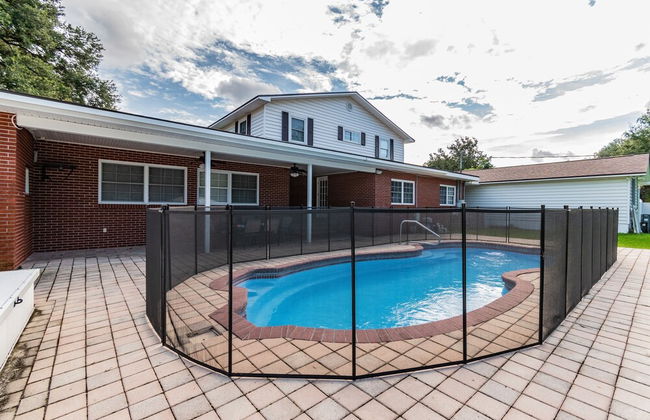 A Large Tropical 7 Bedroom Estate by RedAwning - Foto 31