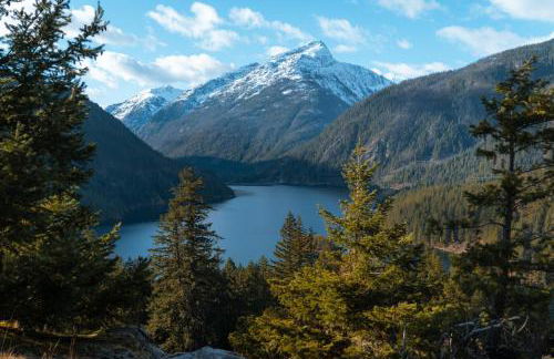 North Cascades Glamping with Hot-tub and Outdoor Kitchen - Foto 26