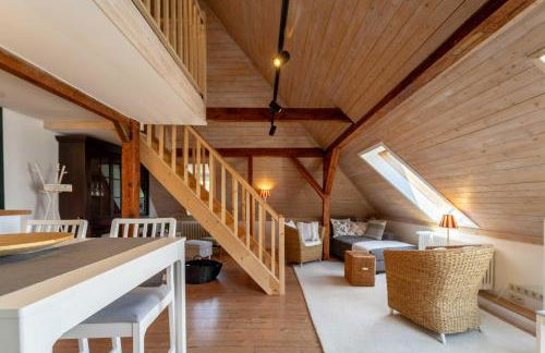 Seeblick-Dachgeschoss in historischer Villa zentral 4 PAX - Foto 8