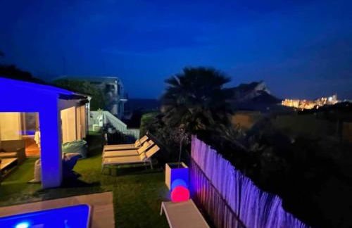 Espectacular villa junto a la playa, piscina privada y vistas al mar - Foto 50